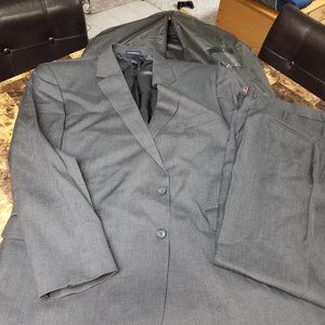 Stafford Grey Wool Suit  Worn 1X!  Nice!